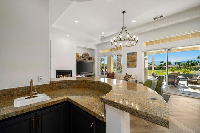 96 Via Bella, Rancho Mirage, CA 92270