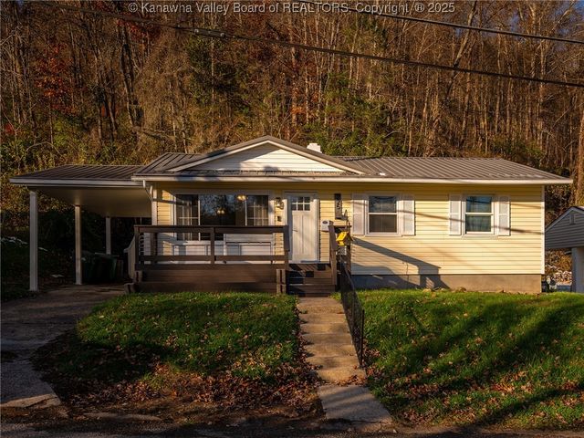 225 Sun Valley Drive, St Albans, WV 25177