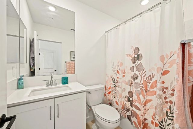 2066 Vela Ln, San Diego, CA 92154