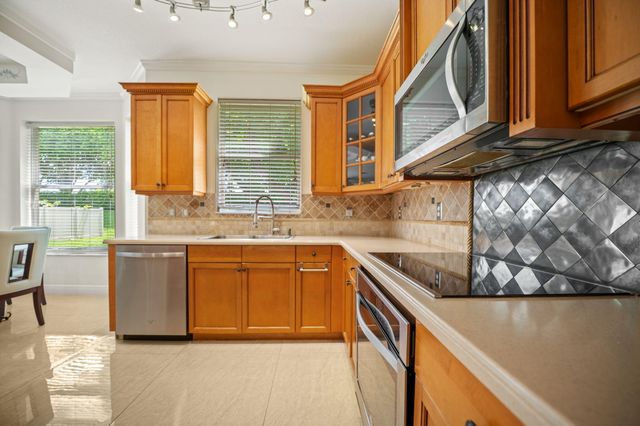 9058 Alexandra Circle, Wellington, FL 33414