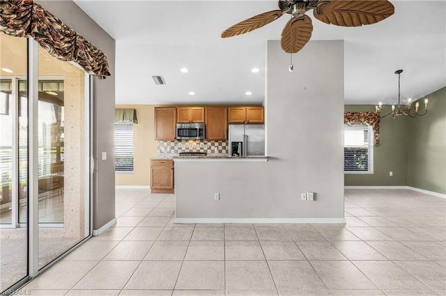 2462 Anguilla DR, Cape Coral, FL 33991