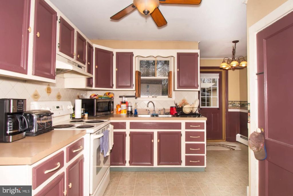 Image 11 of property listing at 1964 CONOWINGO RD, Rising Sun, MD 21911