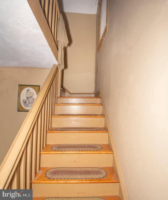 Image 14 of property listing at 1964 CONOWINGO RD, Rising Sun, MD 21911