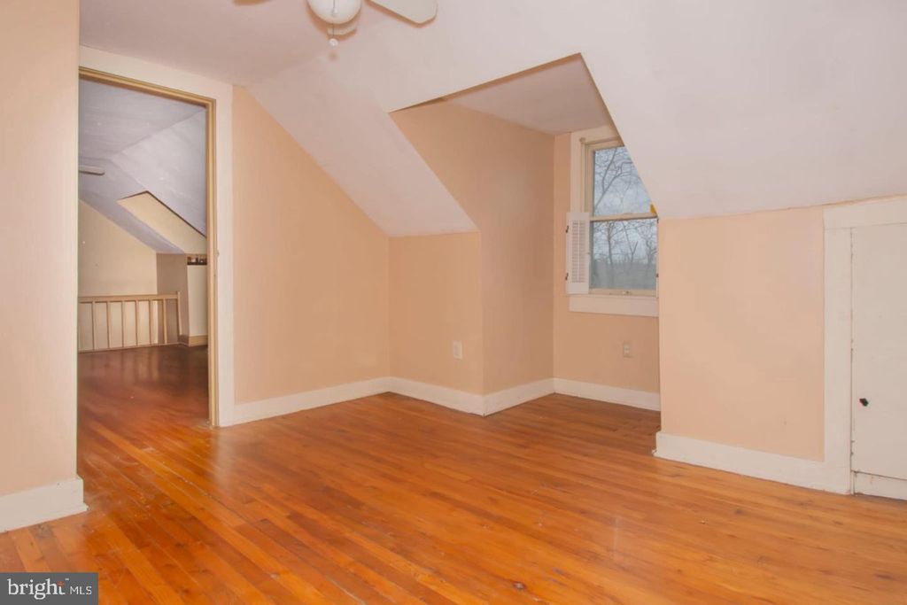 Image 17 of property listing at 1964 CONOWINGO RD, Rising Sun, MD 21911