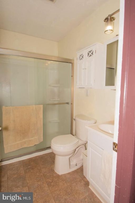 Image 3 of property listing at 1964 CONOWINGO RD, Rising Sun, MD 21911