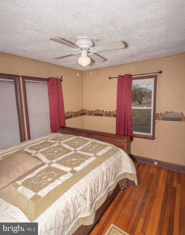 Image 4 of property listing at 1964 CONOWINGO RD, Rising Sun, MD 21911