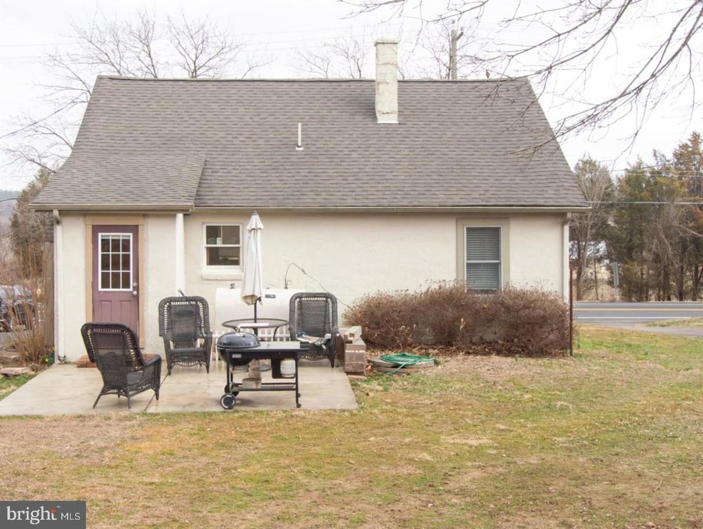 Image 6 of property listing at 1964 CONOWINGO RD, Rising Sun, MD 21911