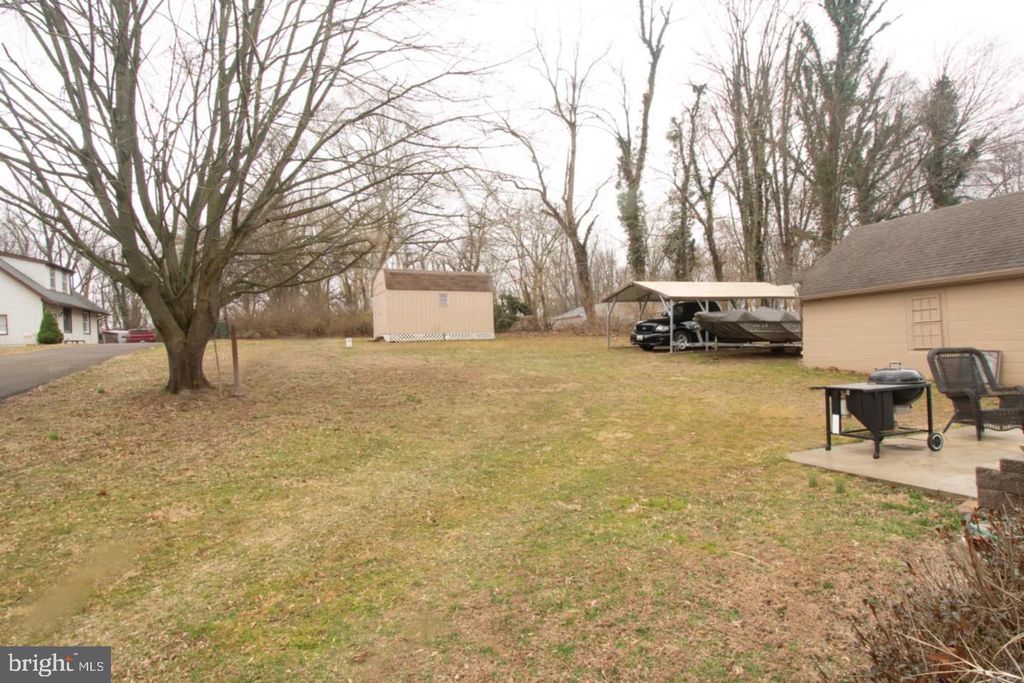 Image 7 of property listing at 1964 CONOWINGO RD, Rising Sun, MD 21911