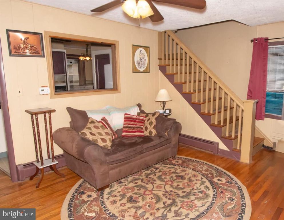 Image 8 of property listing at 1964 CONOWINGO RD, Rising Sun, MD 21911