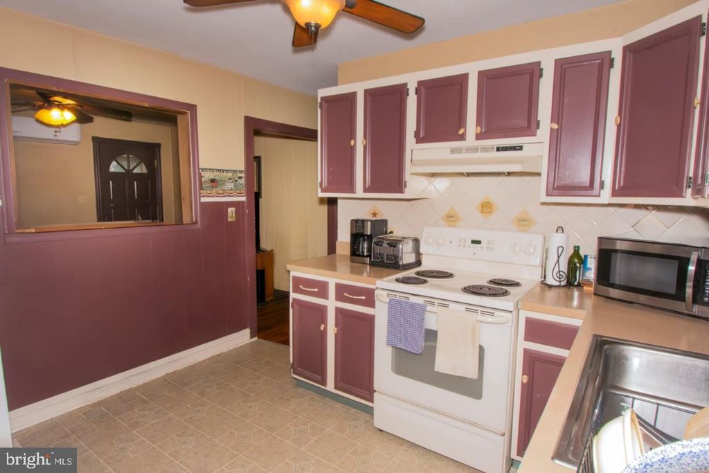 Image 10 of property listing at 1964 CONOWINGO RD, Rising Sun, MD 21911
