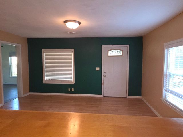 104 E Vermont Street, Carterville, IL 62918