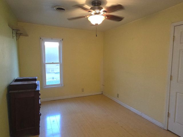104 E Vermont Street, Carterville, IL 62918