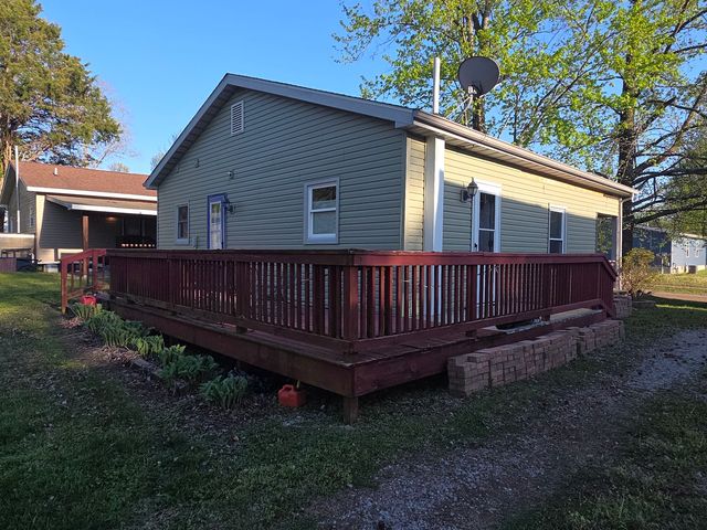 104 E Vermont Street, Carterville, IL 62918