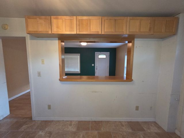 104 E Vermont Street, Carterville, IL 62918