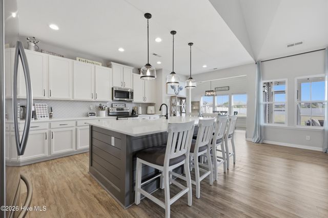 208 Campus Drive, Moyock, NC 27958