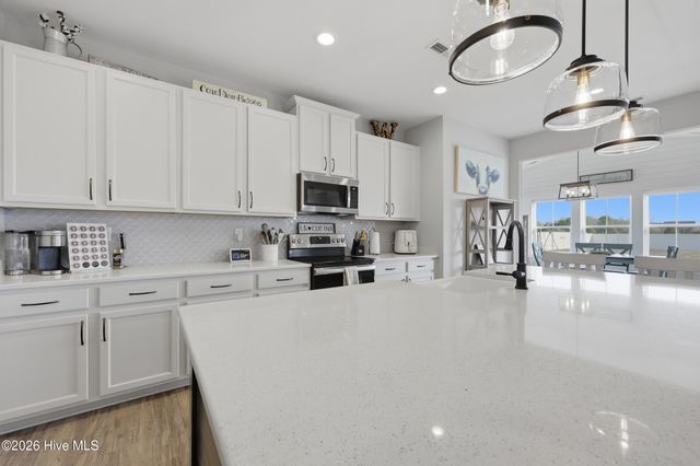 208 Campus Drive, Moyock, NC 27958