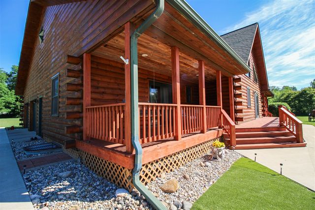 56664 Tanner Trail, Three Rivers, MI 49093