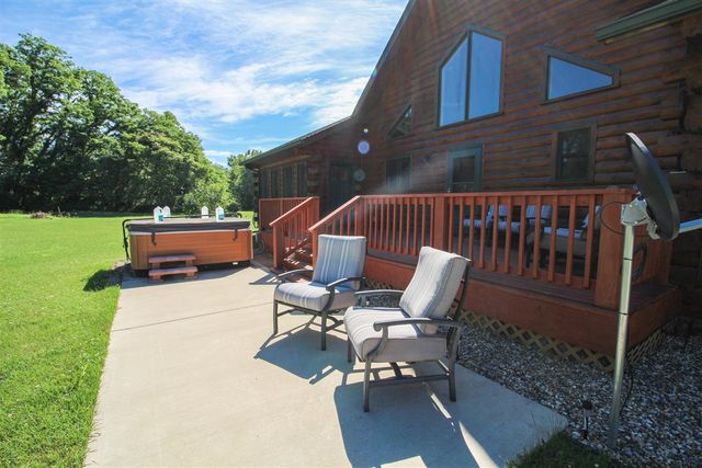 56664 Tanner Trail, Three Rivers, MI 49093