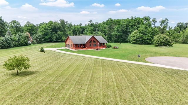 56664 Tanner Trail, Three Rivers, MI 49093