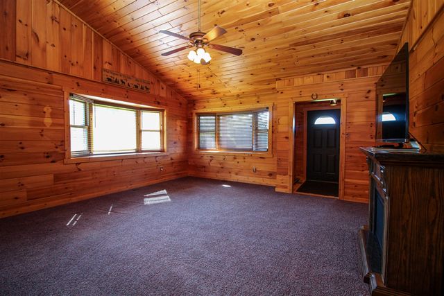 56664 Tanner Trail, Three Rivers, MI 49093