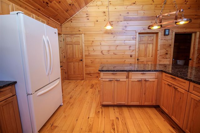 56664 Tanner Trail, Three Rivers, MI 49093