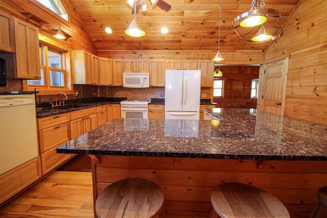 56664 Tanner Trail, Three Rivers, MI 49093