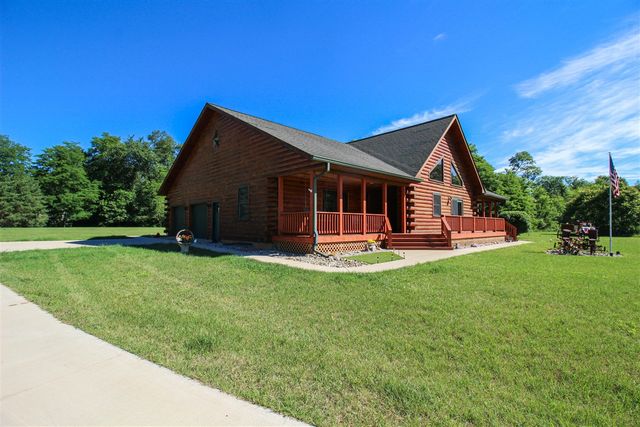 56664 Tanner Trail, Three Rivers, MI 49093