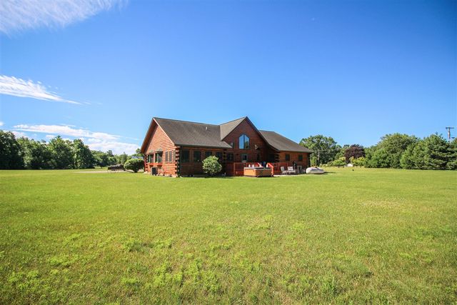 56664 Tanner Trail, Three Rivers, MI 49093