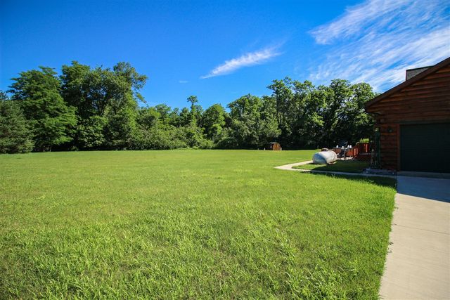 56664 Tanner Trail, Three Rivers, MI 49093