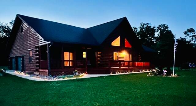 56664 Tanner Trail, Three Rivers, MI 49093