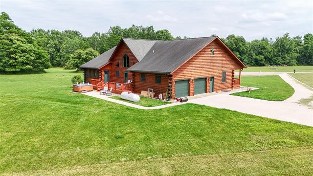 56664 Tanner Trail, Three Rivers, MI 49093