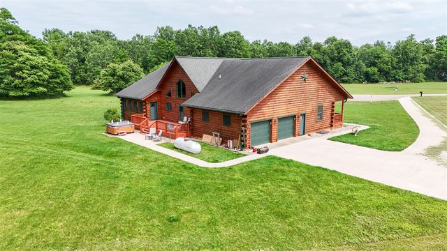56664 Tanner Trail, Three Rivers, MI 49093