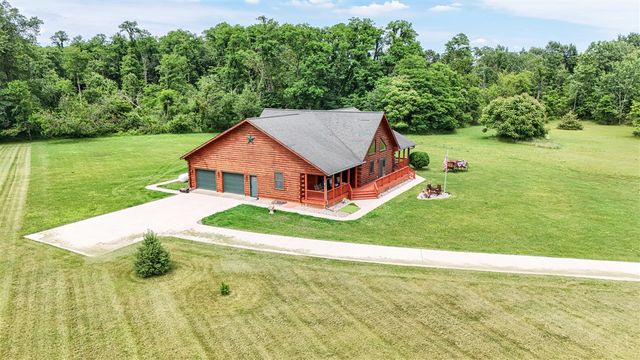 56664 Tanner Trail, Three Rivers, MI 49093