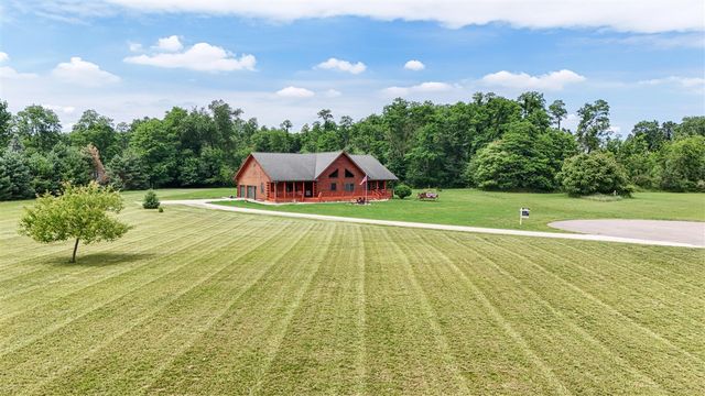56664 Tanner Trail, Three Rivers, MI 49093