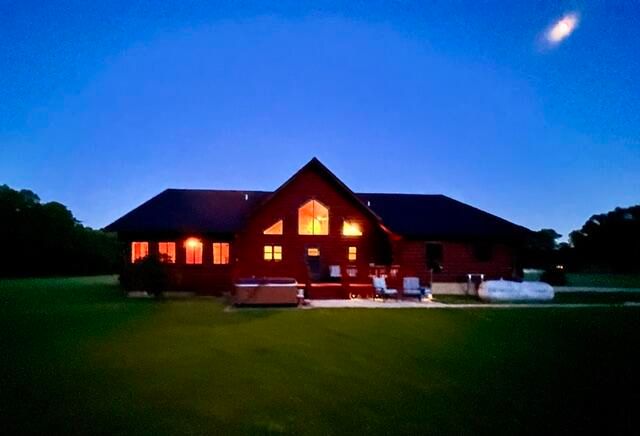 56664 Tanner Trail, Three Rivers, MI 49093