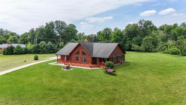 56664 Tanner Trail, Three Rivers, MI 49093