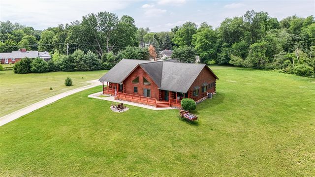 56664 Tanner Trail, Three Rivers, MI 49093