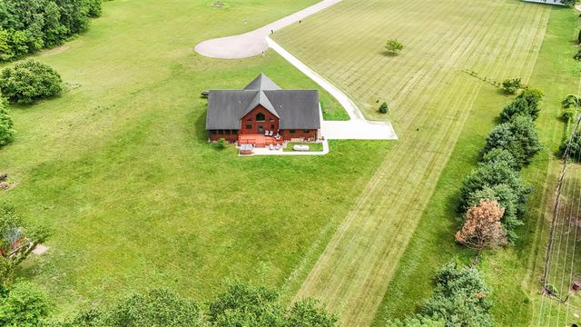 56664 Tanner Trail, Three Rivers, MI 49093