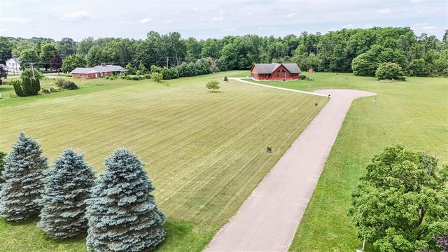 56664 Tanner Trail, Three Rivers, MI 49093
