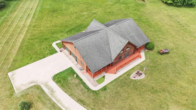 56664 Tanner Trail, Three Rivers, MI 49093