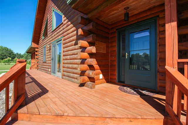 56664 Tanner Trail, Three Rivers, MI 49093