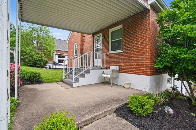 411 Swan Circle, Elsmere, KY 41018