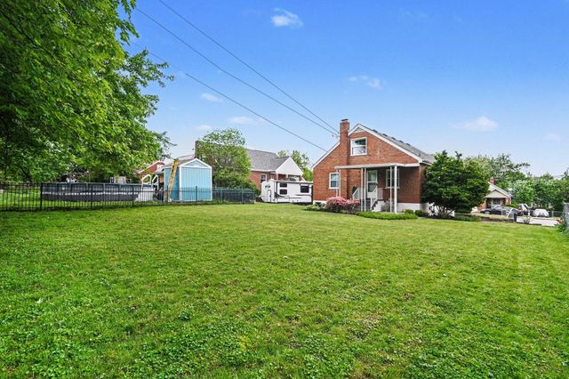 411 Swan Circle, Elsmere, KY 41018