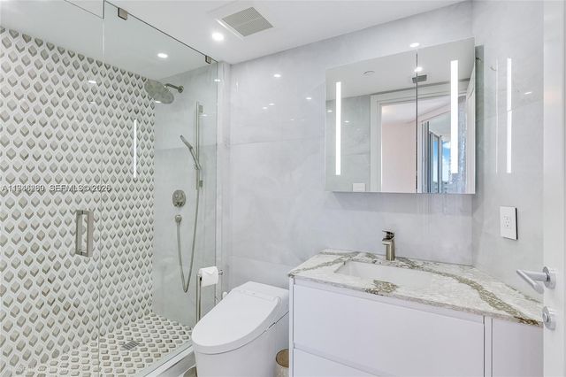 17201 Collins Ave 2409, Sunny Isles Beach, FL 33160