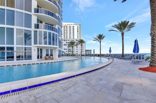 17201 Collins Ave 2409, Sunny Isles Beach, FL 33160