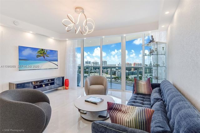 17201 Collins Ave 2409, Sunny Isles Beach, FL 33160