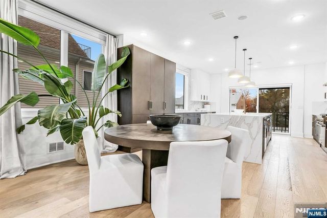 38 Hudson Avenue, Edgewater, NJ 07020