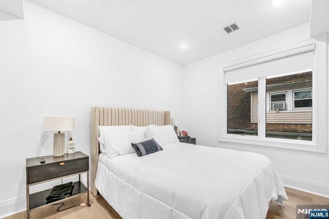 38 Hudson Avenue, Edgewater, NJ 07020