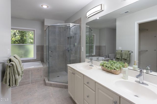 211 Oxford Hills Drive, Chapel Hill, NC 27514