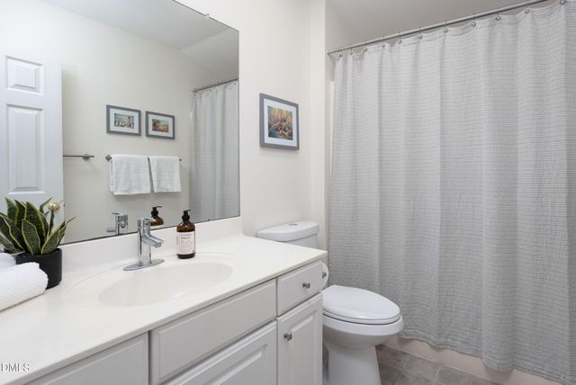 211 Oxford Hills Drive, Chapel Hill, NC 27514